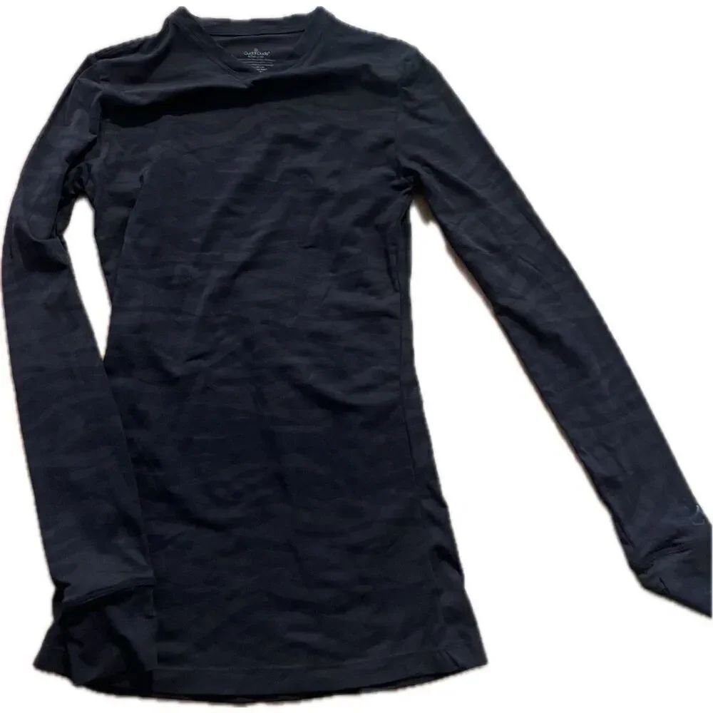 Cuddl Duds Black Grey Long Sleeve Women’s Size XS Light Zebra Print